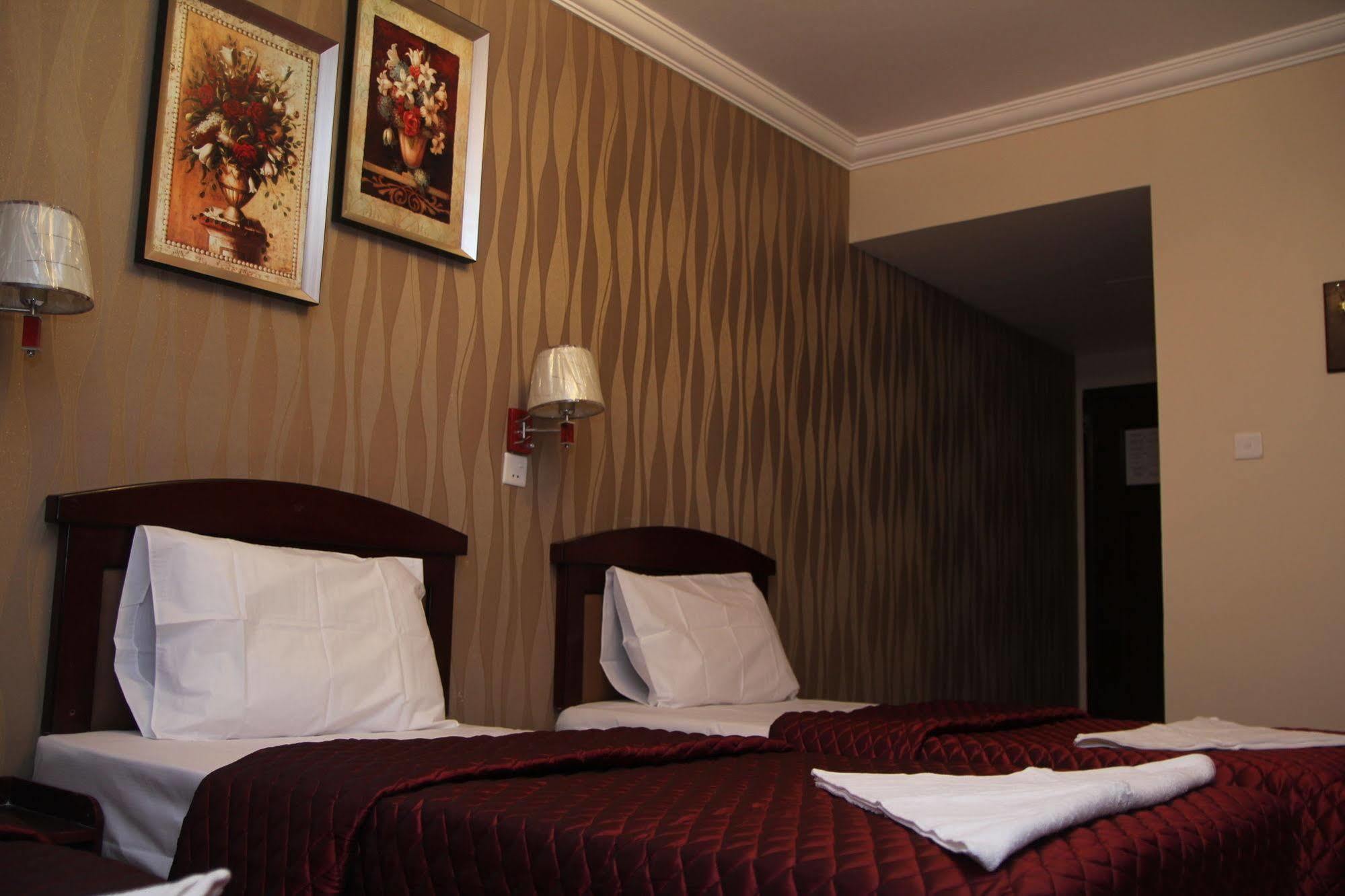 Sutchi Hotel Dubai Eksteriør billede