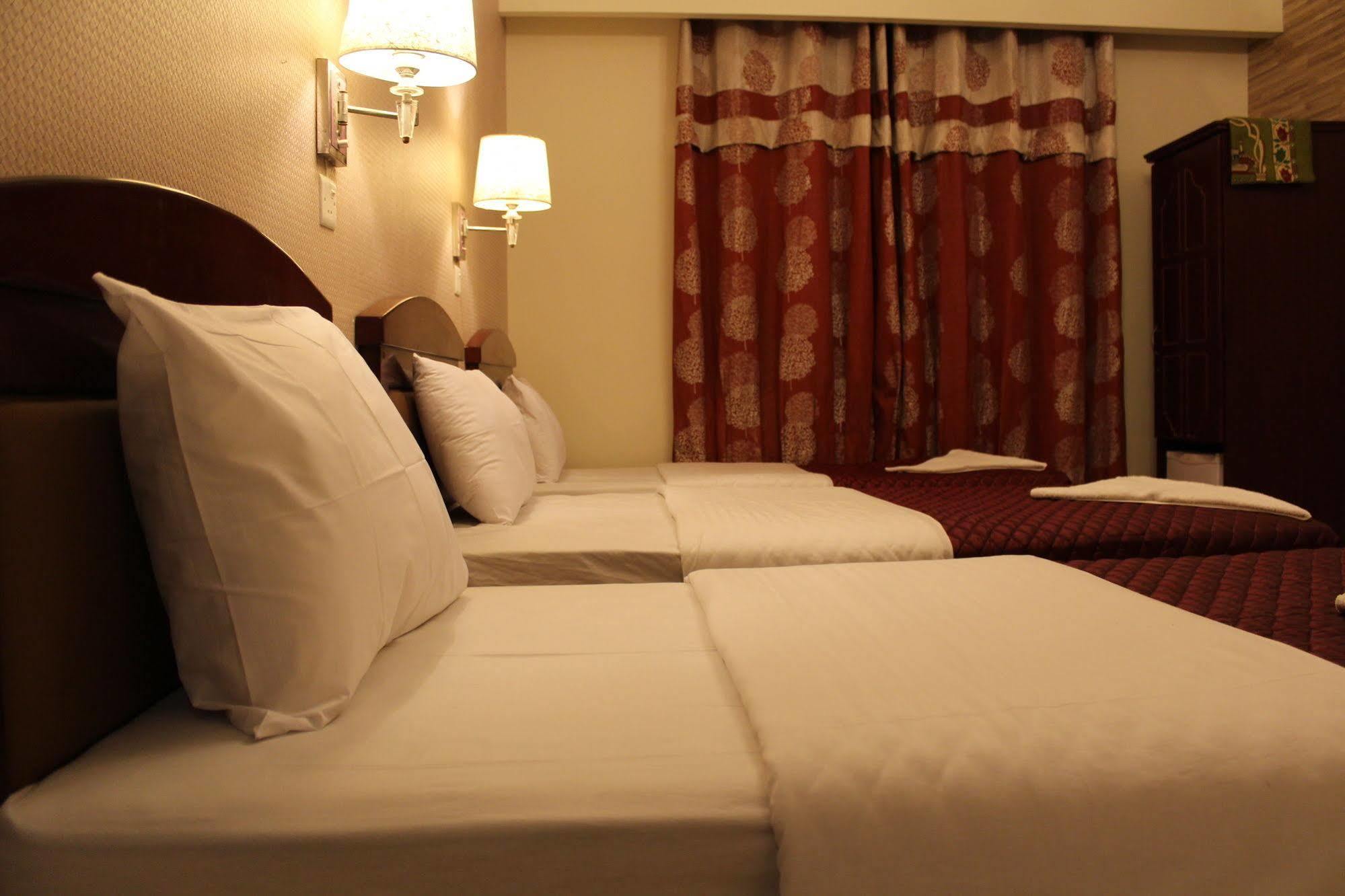 Sutchi Hotel Dubai Eksteriør billede